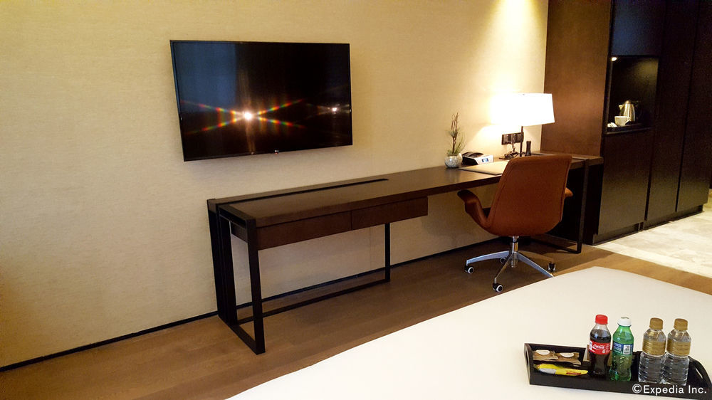 I'M Hotel Makati City Exterior foto A television mounted on a wall